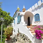 Eva Hotel