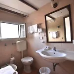 Eva Hotel 3*