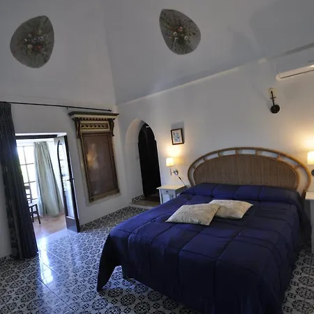 Eva Hotel 3*